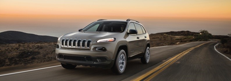 2017-Jeep-Cherokee-Sport-Altitude-SUV-L01.jpg