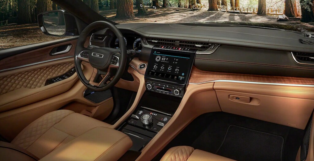 Jeep Grand Cherokee L Interior