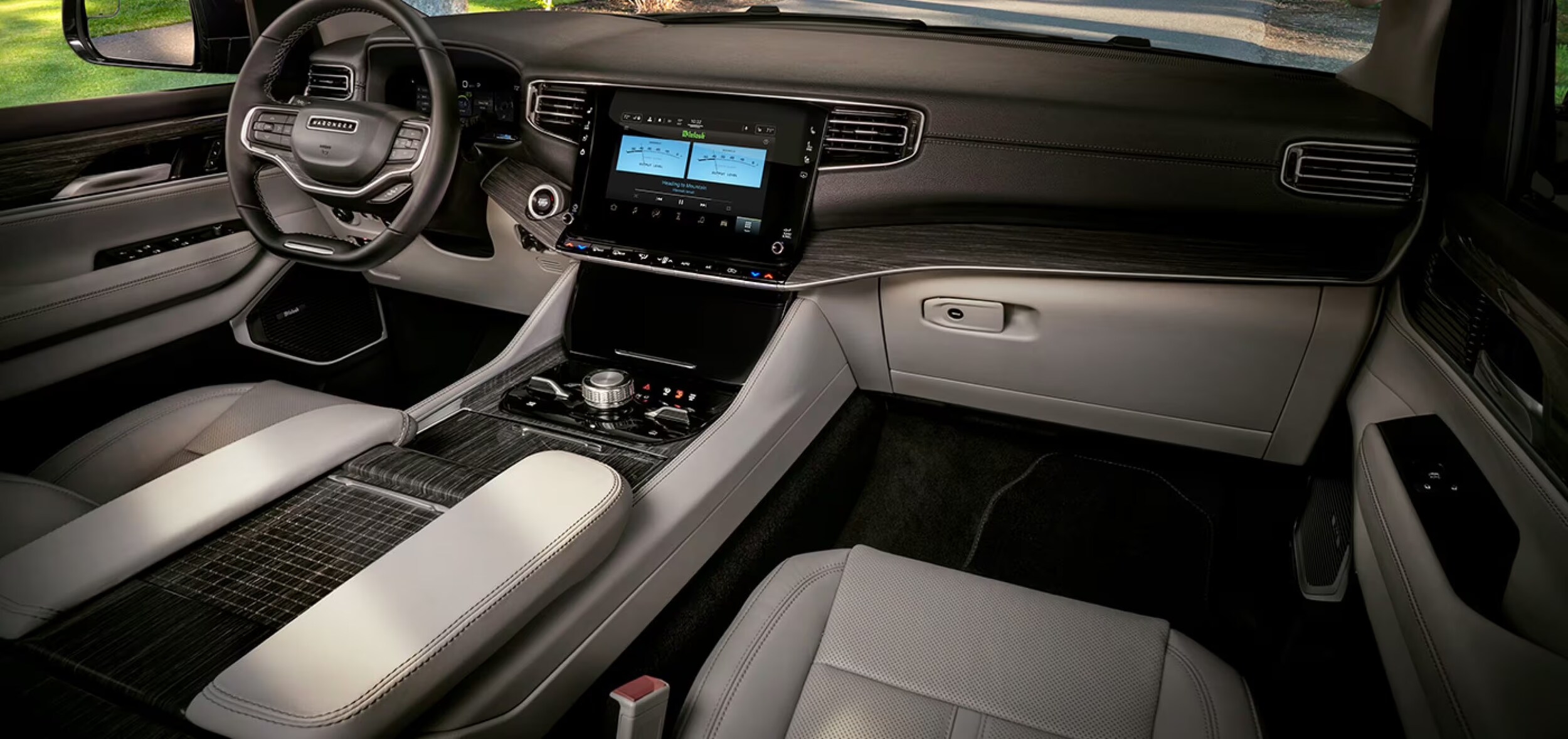 interior%20wagoneer.png