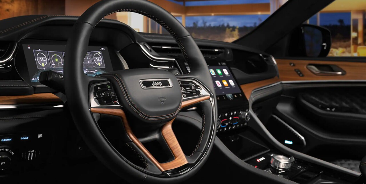 2023 Jeep Grand Cherokee Interior.png
