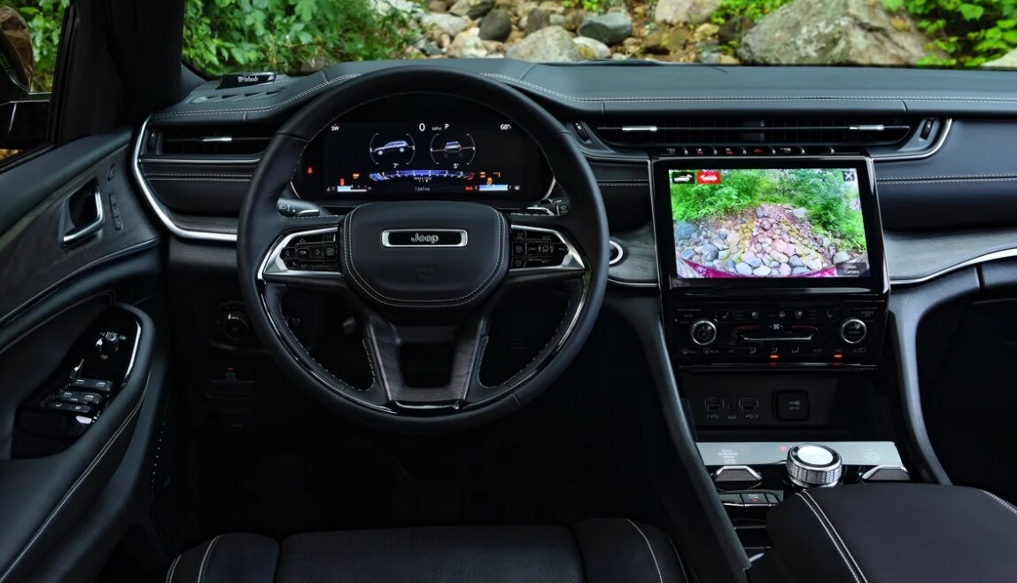 2021 Jeep Grand Cherokee Interior