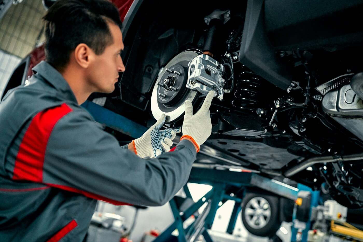 Replacing Brakes 1400.jpg