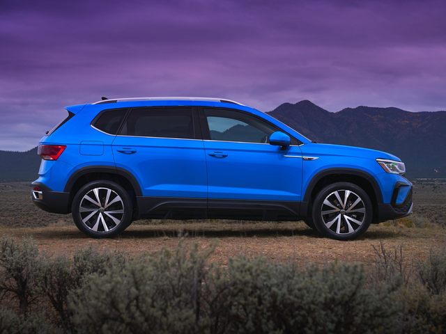 2022 Volkswagen Taos (3).jpg