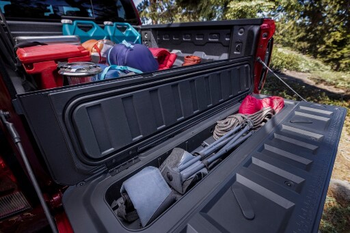 2023-chevrolet-colorado-trail-boss-015-512x341.jpg