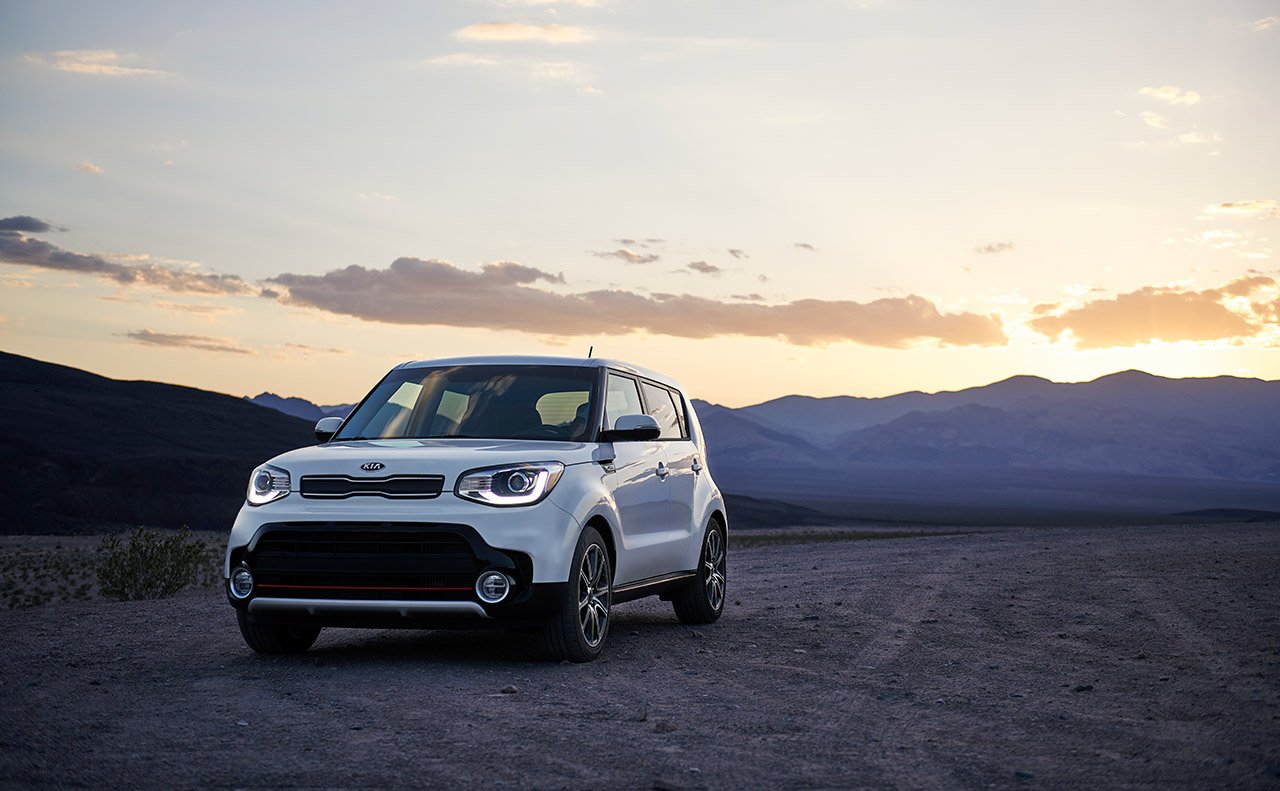 gallery_soul_2019_exterior_jewel-led--kia-1280x-jpg.jpg