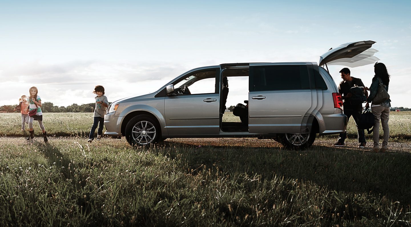 2017-dodge-grandcaravan-gallery1.jpg.image.1440.jpg