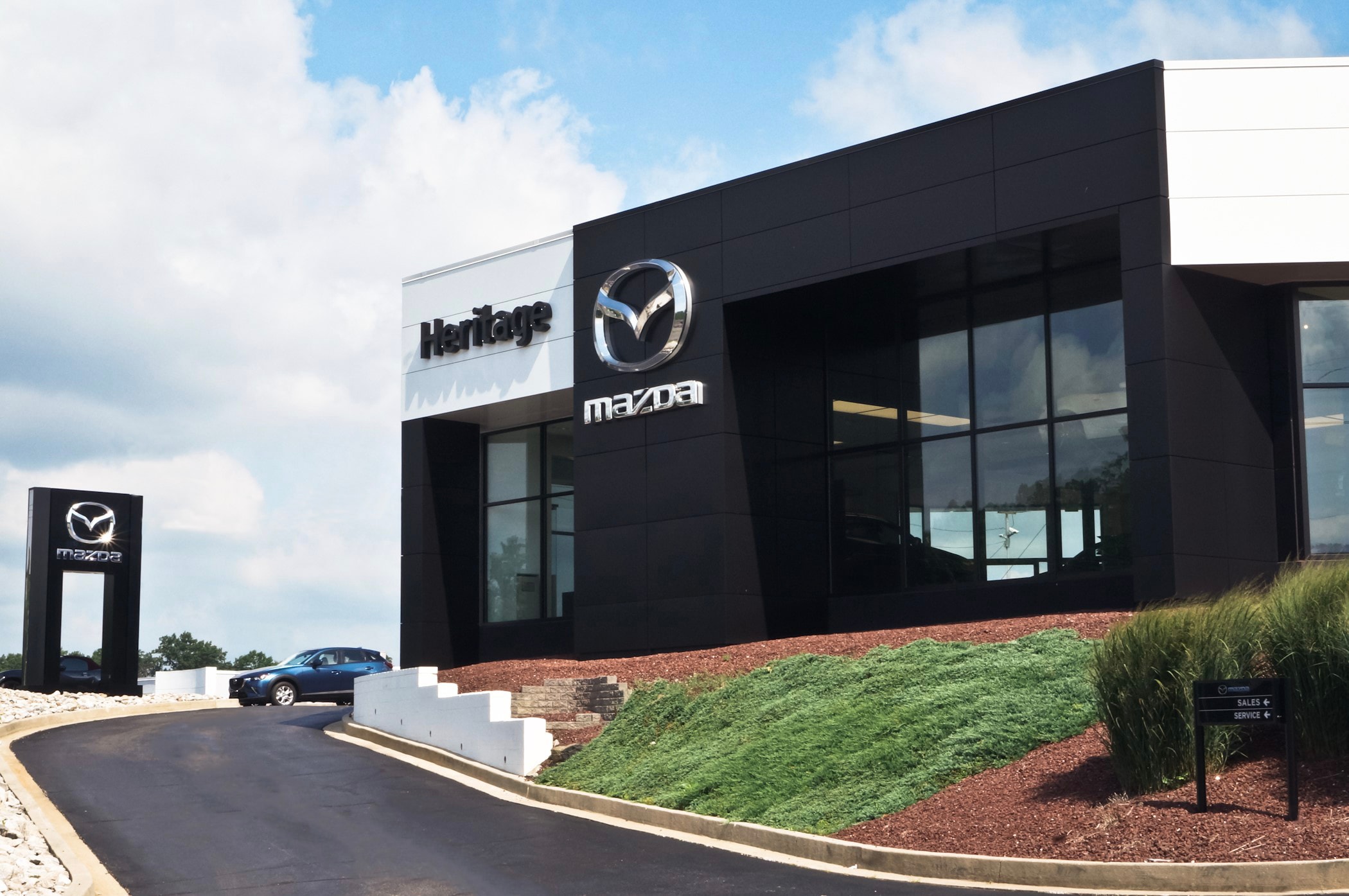 Htg-SL_Mazda_CV_Exterior.jpg