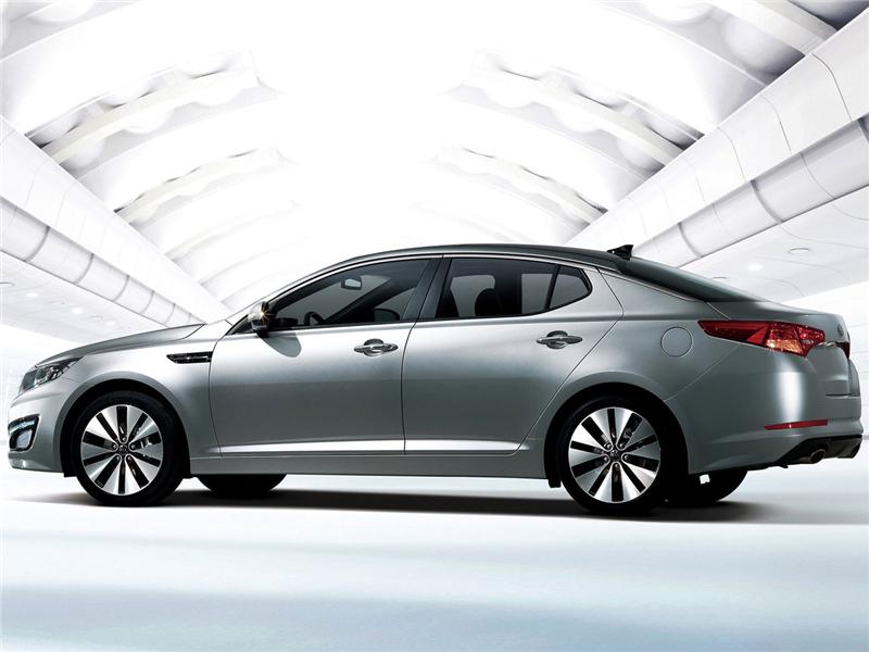 3-_2011-Kia-Optima-Magentis-1-lg.jpg