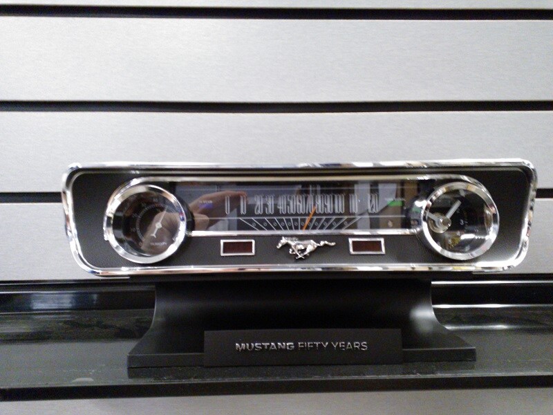 J-MUSTANGTEMPCLOCK_465556f0d8e85dafc4e92b08e4111455.jpg