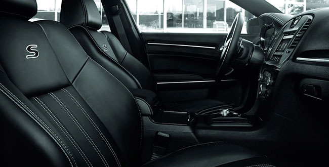 2023-chrysler-300-S-Interior.jpg