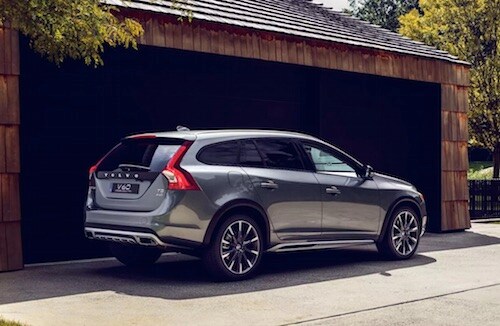 2017 Volvo V60 Cross Country.jpg