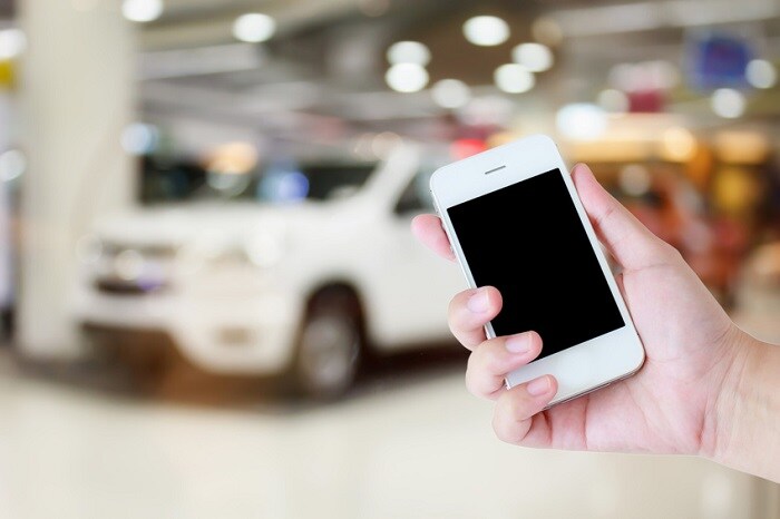 Phone_and_Car.jpg