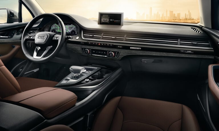 2020 Audi Q7 interior front seats