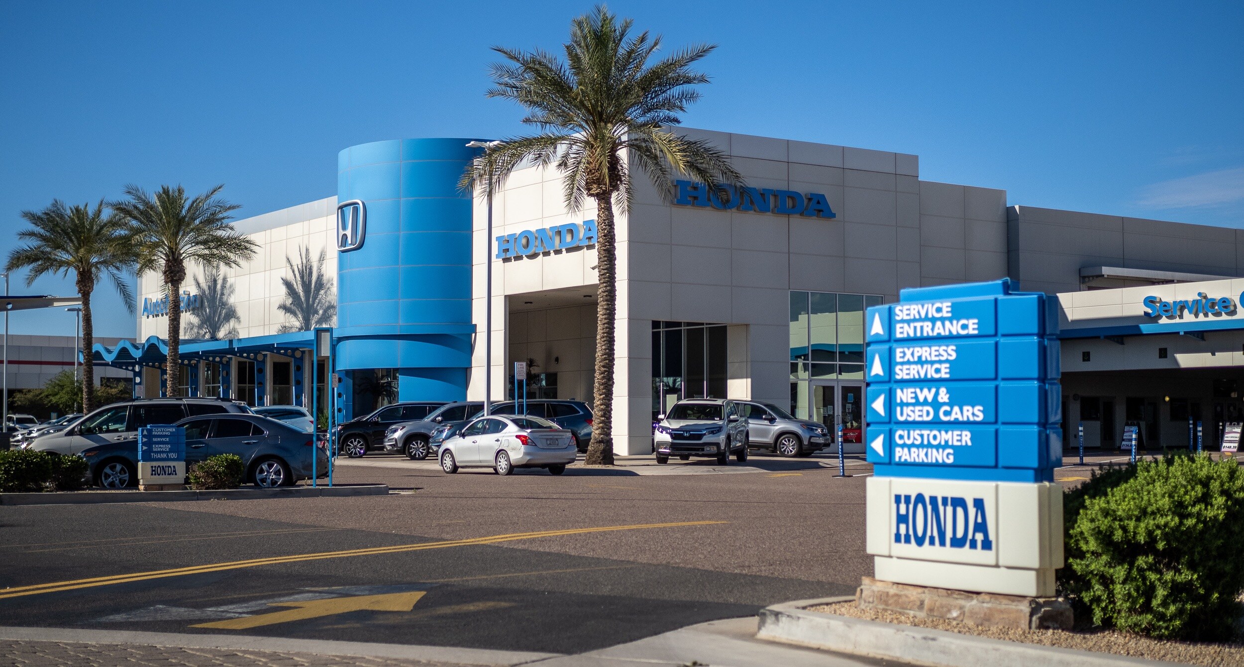 AutoNation Honda Chandler Outside view of AutoNation Honda Chandler