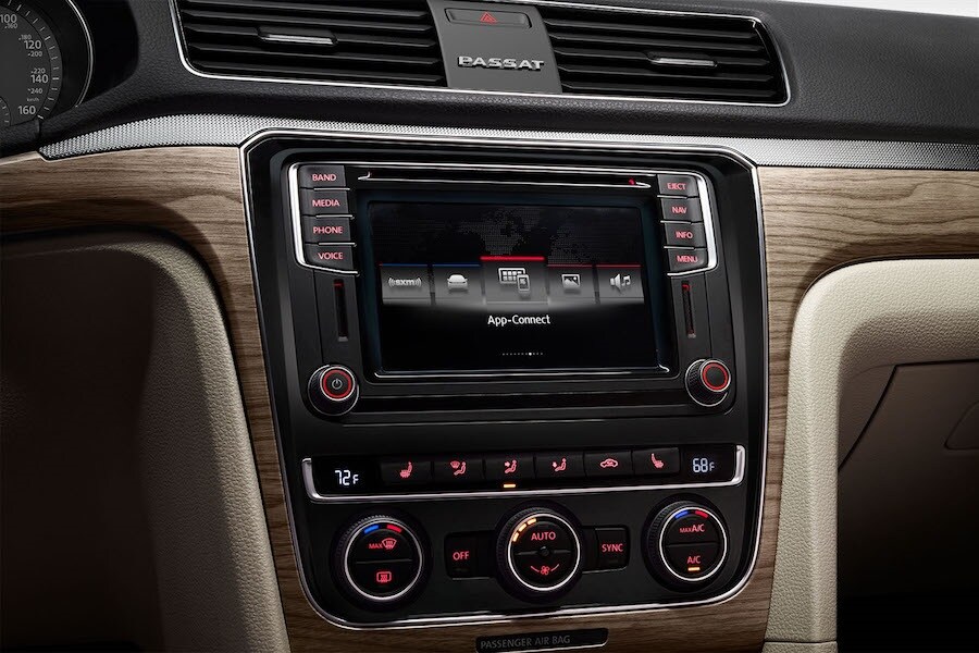 2018 VW Passat Interior
