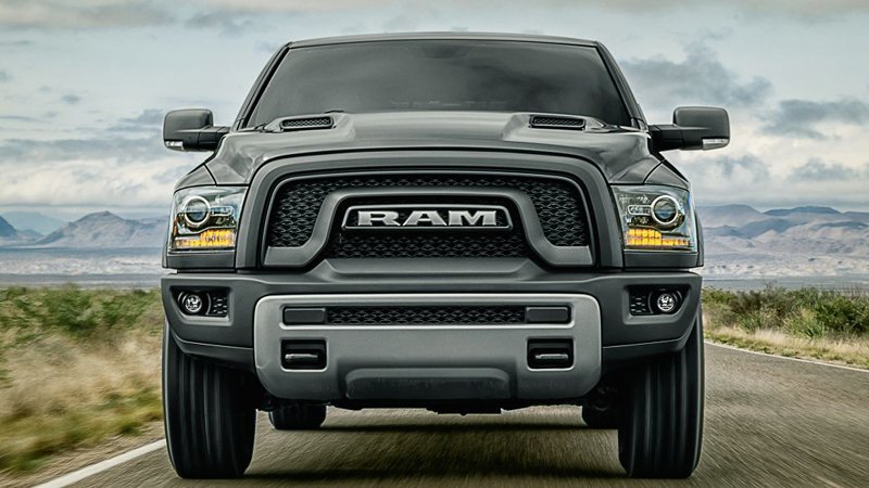 2018-Ram-1500-01.jpg