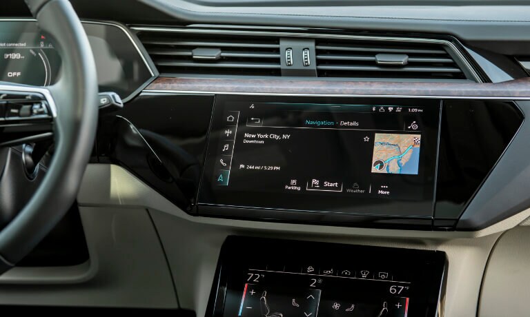 2023 Audi e-tron interior infotainment