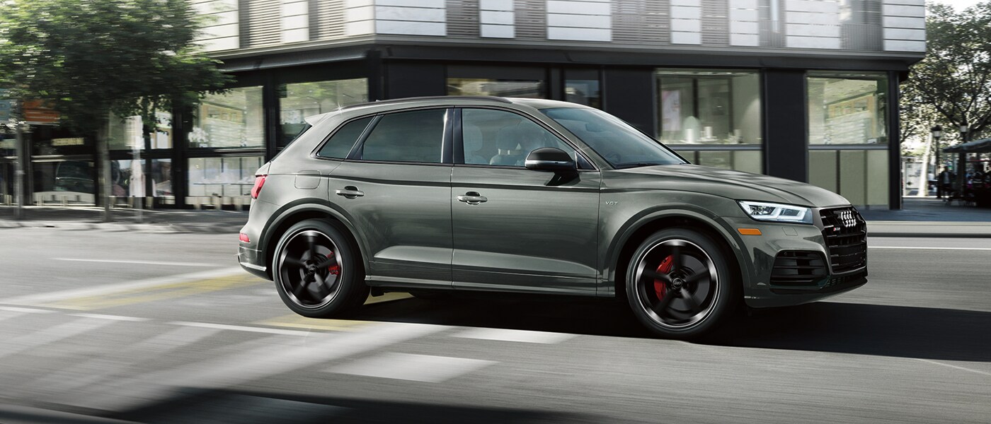 2019 Audi Q5 driving