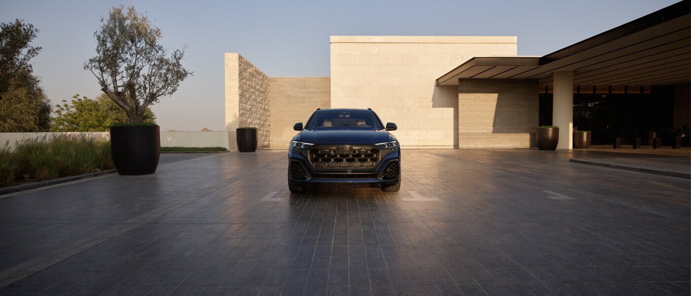 2025 Audi SQ8 Exterior Parked In Driveway Head On
