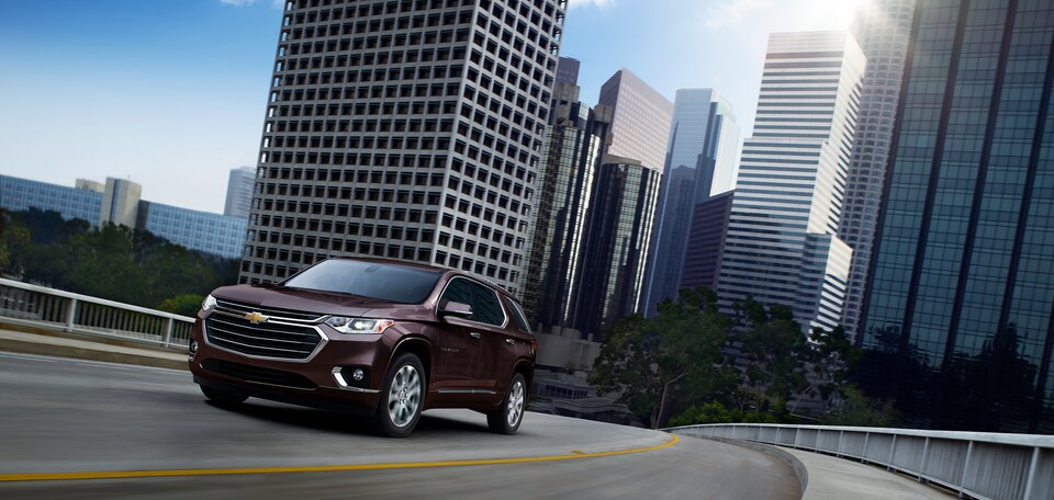 2019-Chevrolet-Traverse-Premier-SUV-L01.png