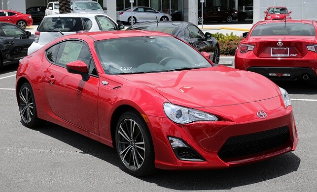 Nissan 370z vs scion frs