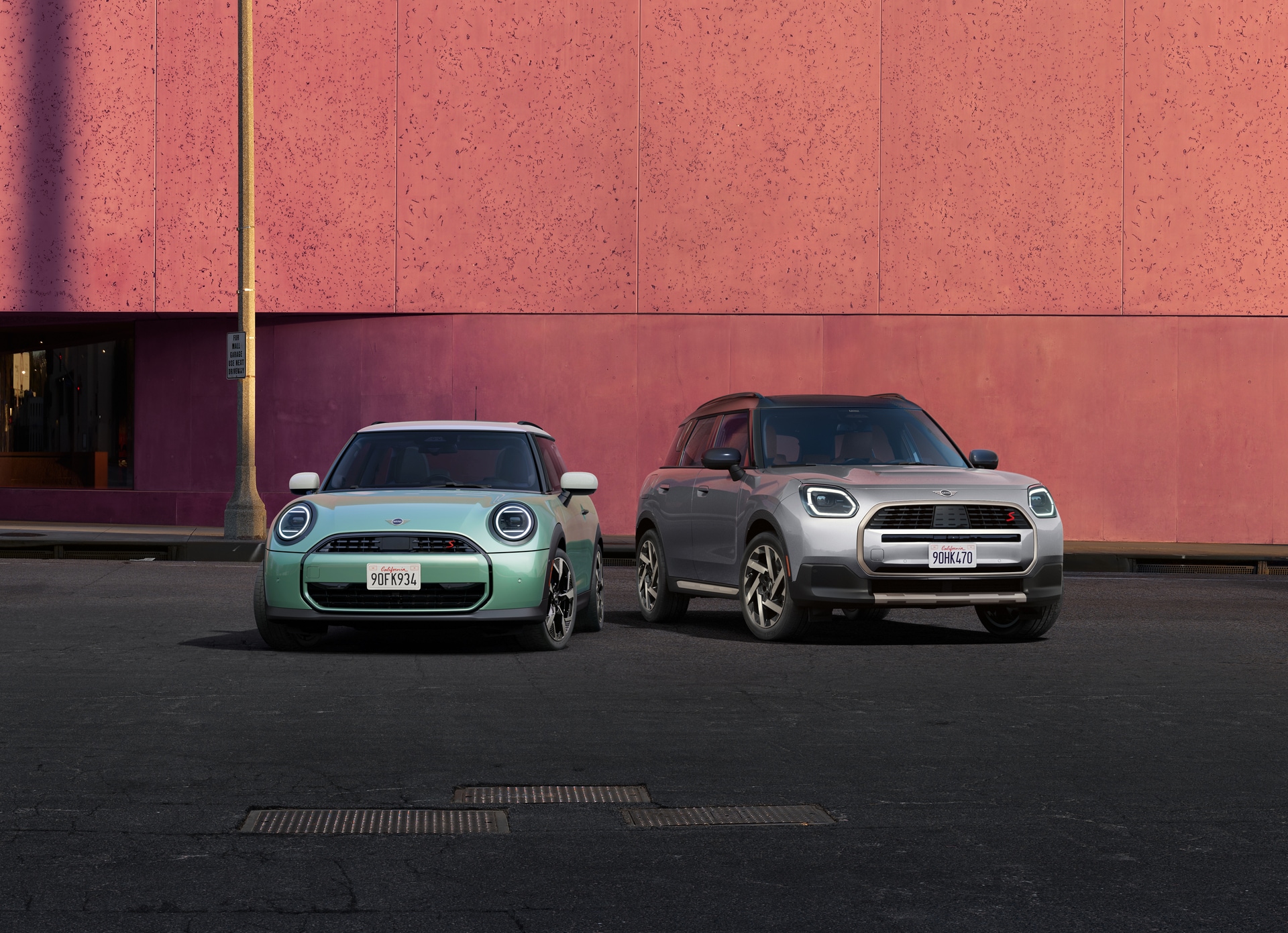 MINI_2025_Countryman_2_Door_Range_sRGB_2_1_crop.jpg