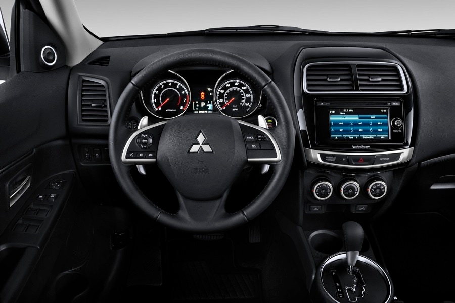 Interior outlander sport.jpg