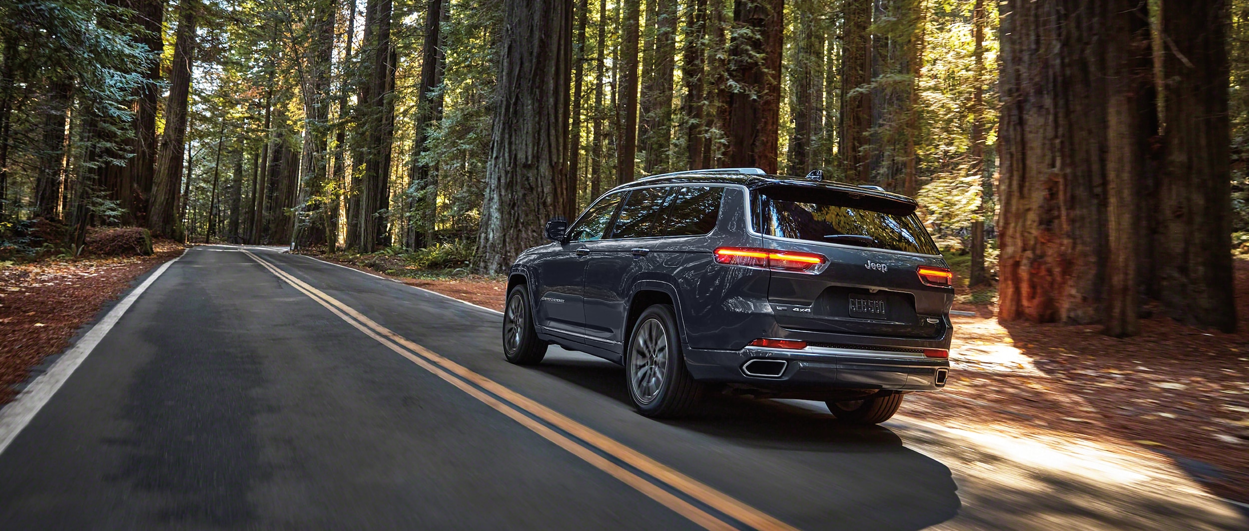 2021-Jeep-GrandCherokeeL-SummitReserve-SUV-L03.jpeg