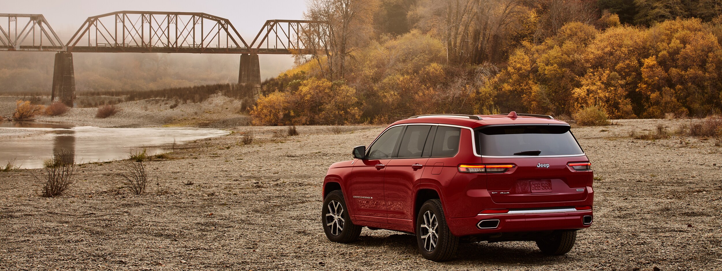 2021-Jeep-GrandCherokeeL-Limited-SUV-L02.jpeg