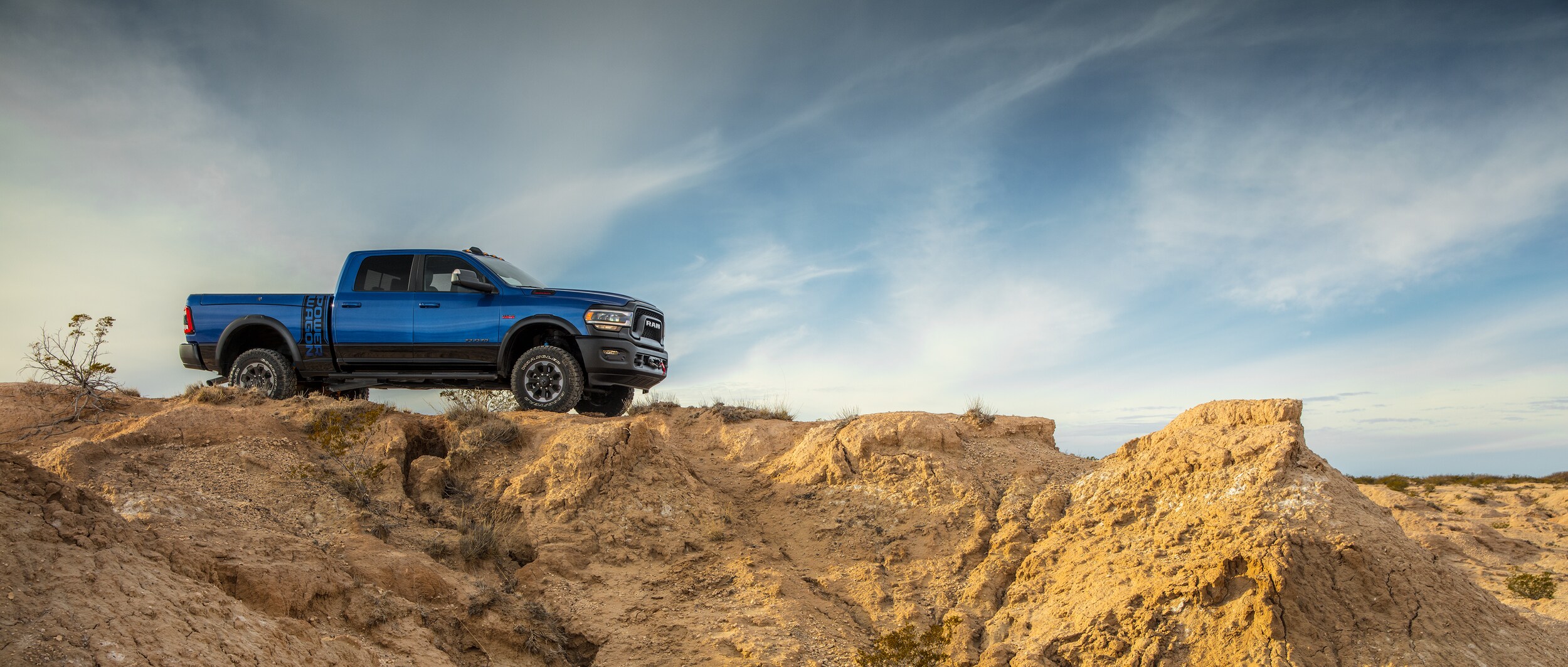2022-RAM-2500-PowerWagon-CrewCab-Truck-L07.jpeg