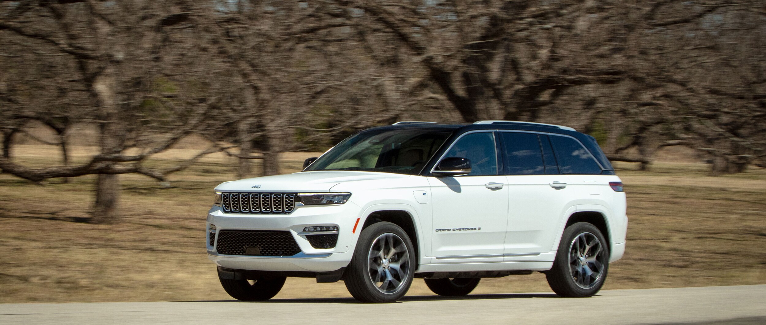 2024-Jeep-GrandCherokee-Summit-Reserve-SUV-L04.jpg