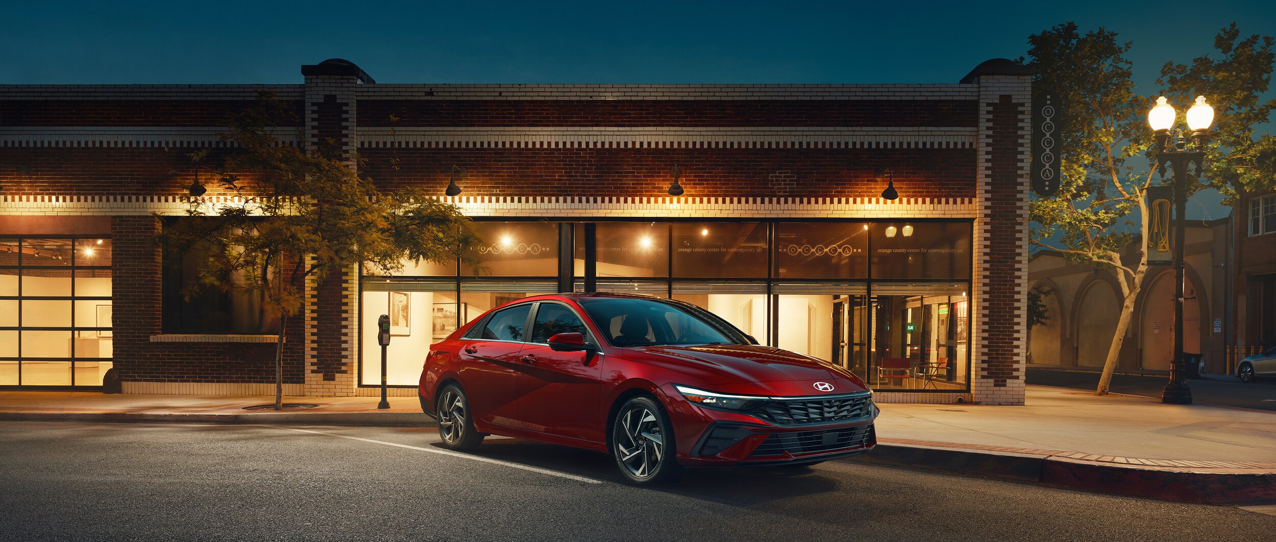 2024-Huyundai-Elantra-Limited-FWD-Sedan-L03.jpg