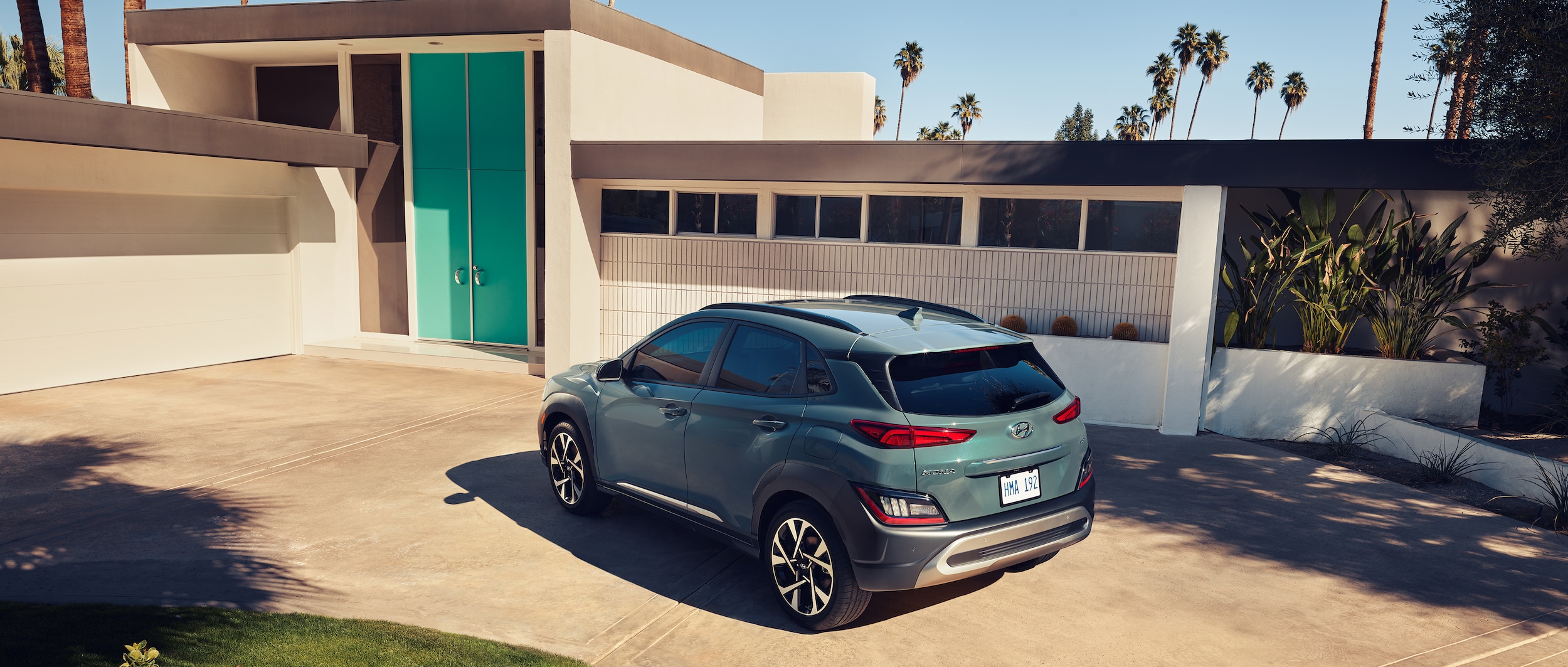 2022-Hyundai-Kona-EV-LTD-SUV-L03.jpg
