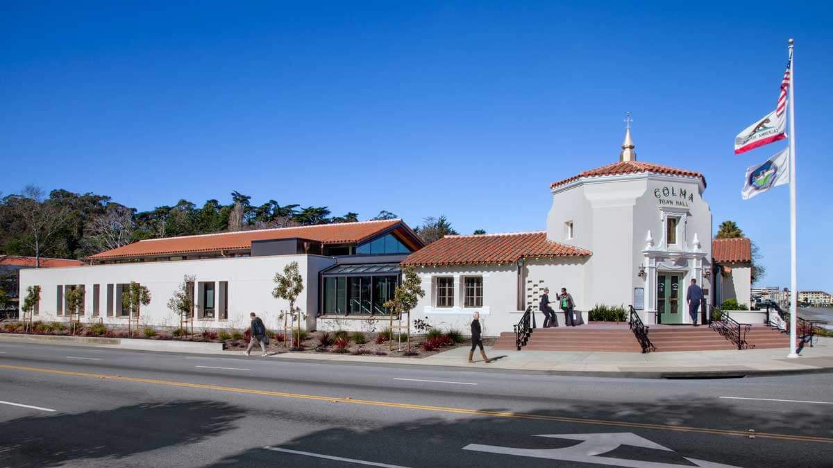 Colma Town Hall.jpg