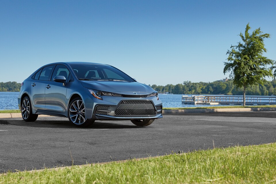 2020-Toyota-Corolla-XSE-Sedan-L07 (1).png