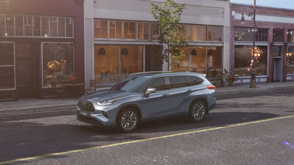 2020-Toyota-Highlander-Platinum-SUV-L03.png
