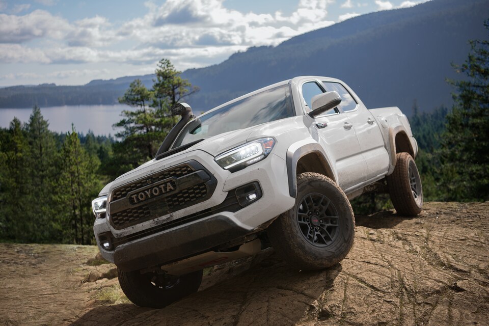 2020-Toyota-Tacoma-TRDPro-CrewCab-Truck-L02.png