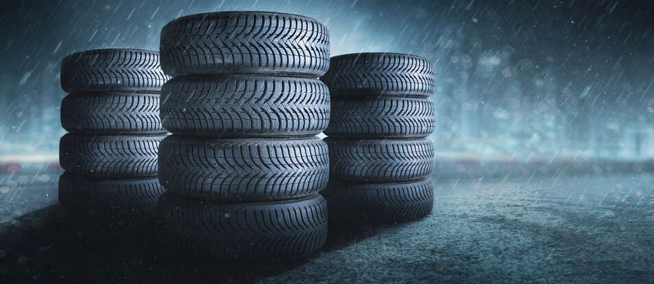 service-graphics_0001_oil change.jpg Lincoln Tires