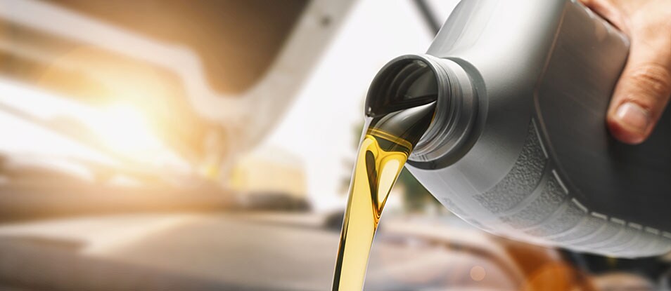 service-graphics_0001_oil change.jpg Lincoln Oil Change