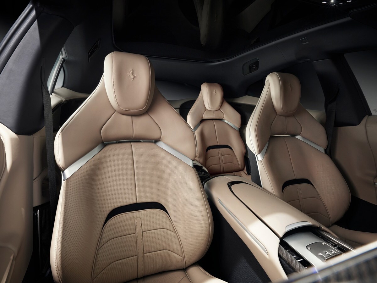 purosangue-backseat.jpg