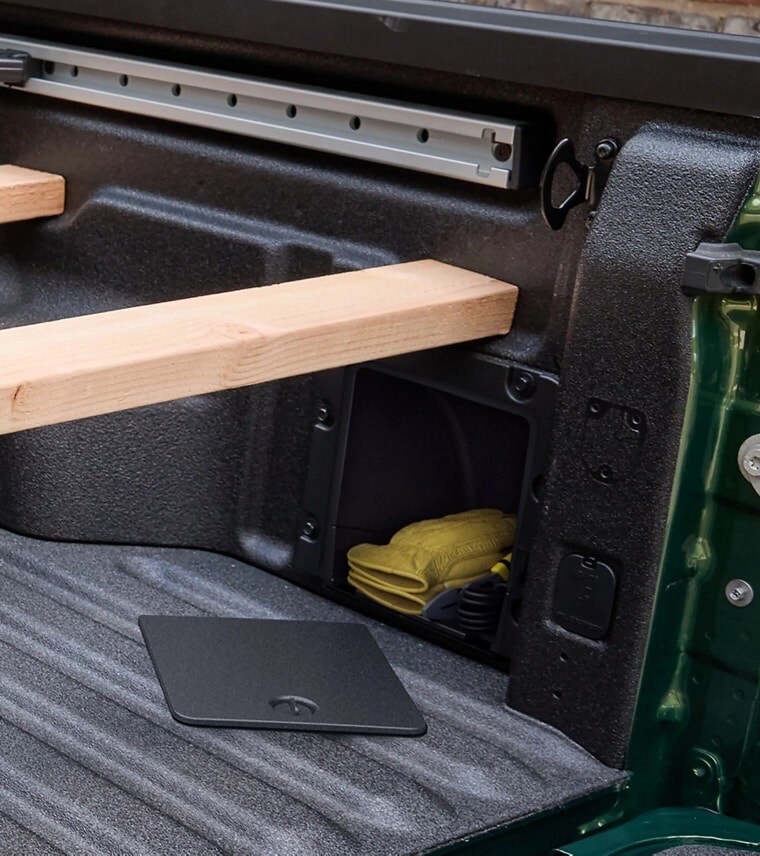 In-bed cubby storage