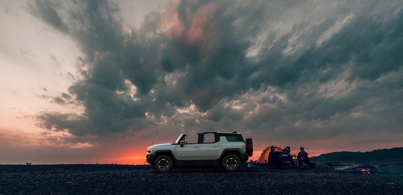 2024-GMC-HUMMER-EV-SUV-016.jpg