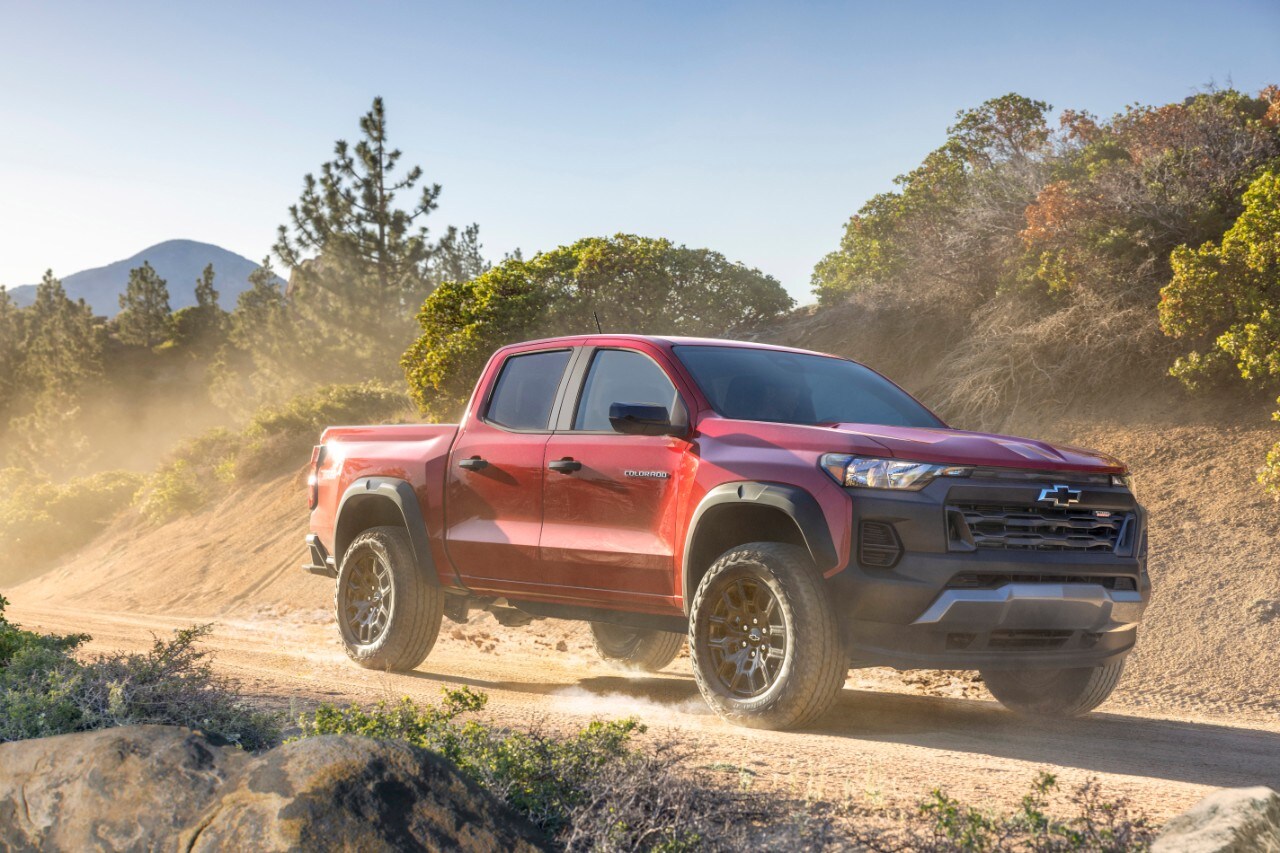2023-chevrolet-colorado-trail-boss-007.jpg