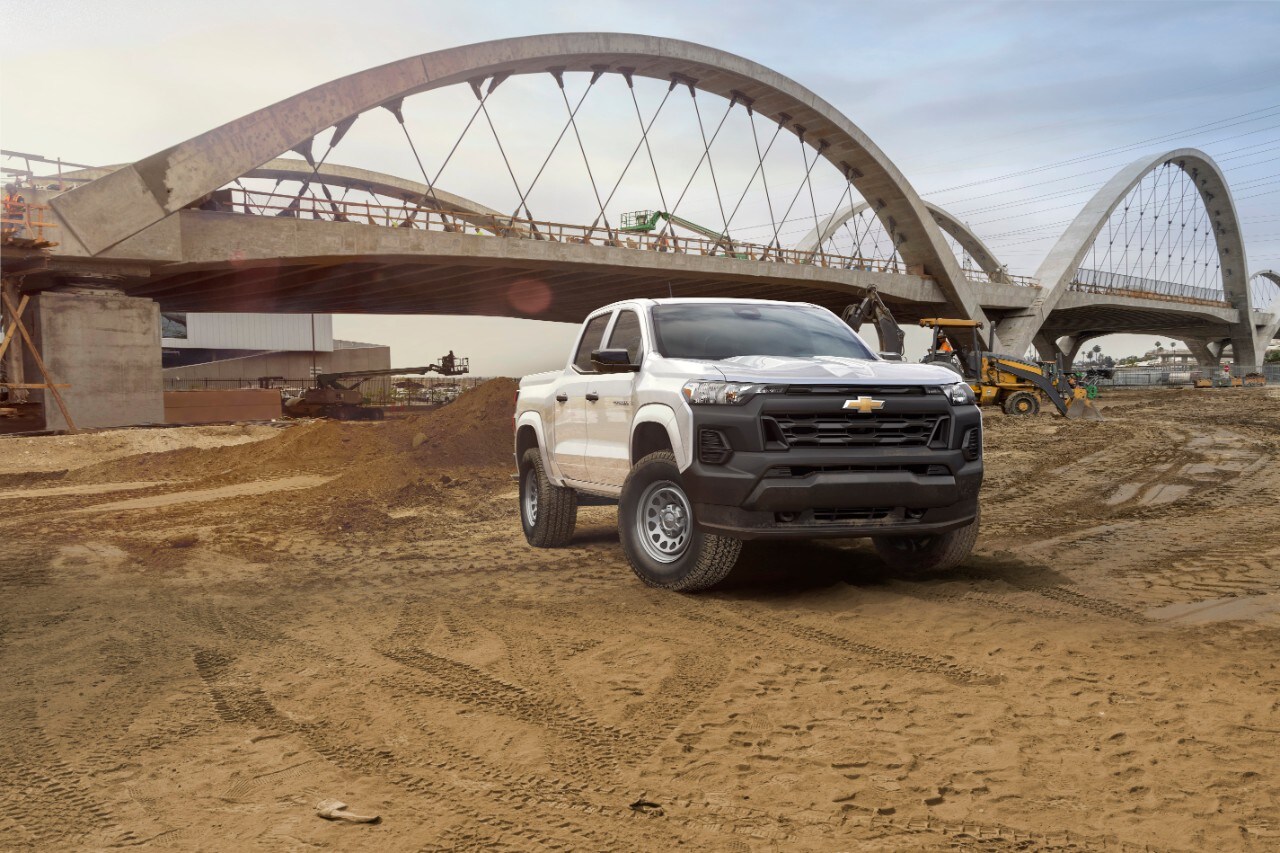 2023-chevrolet-colorado-wt-001.jpg