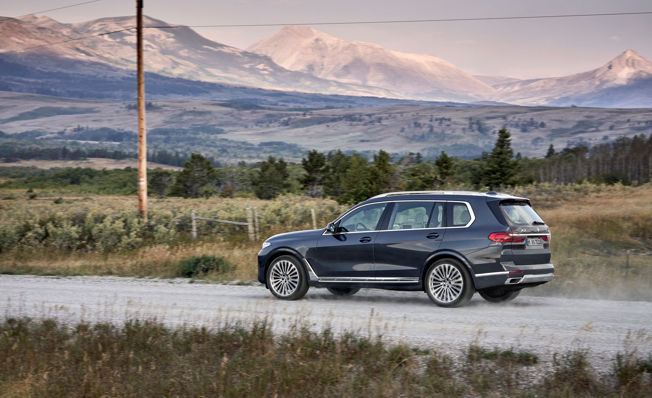 2019-bmw-x7-103-1539627654.jpg