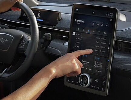 15.5 Center-Stack Color Touchscreen