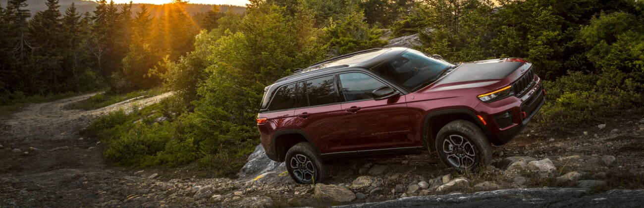 2022 Jeep Grand Cherokee.png