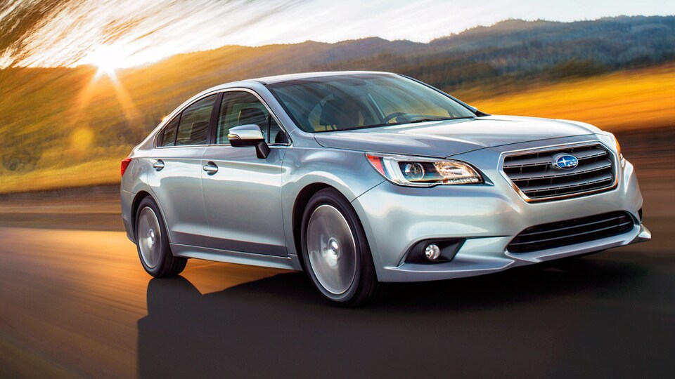 2015-Legacy-Sedan_02.jpg