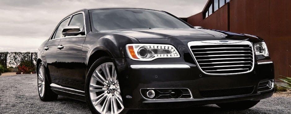 2013 Chrysler 300.jpg
