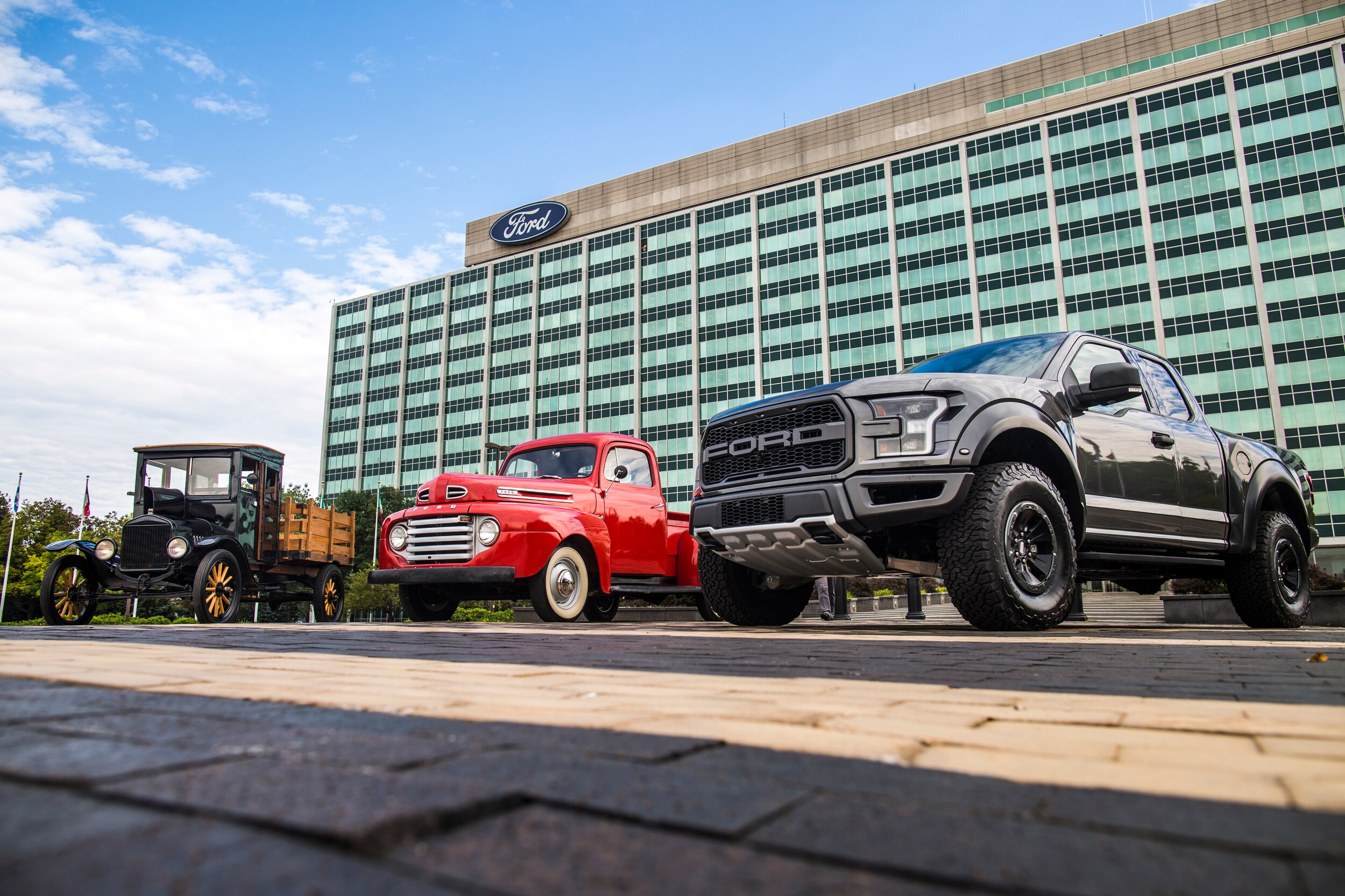ford100.jpg